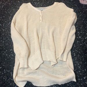 American eagle sweater, cream color. Size xs/s